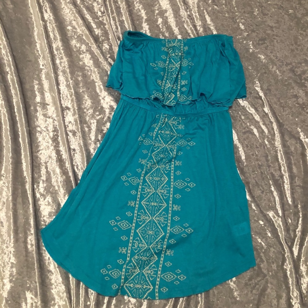 Strapless beach cover